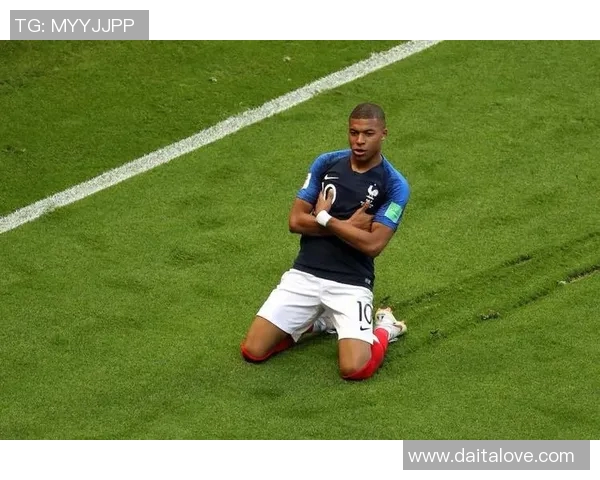 足球明星进球后独特庆祝动作解析与背后故事分享